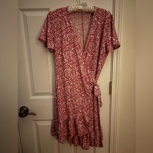 Nagoo wrap vneck dress size L short sleeve